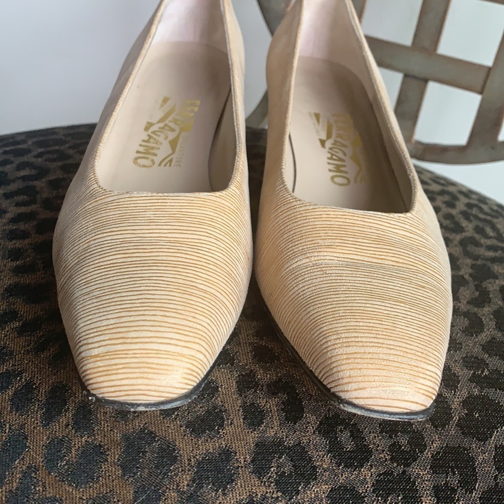 Salvatore Ferragamo Square Toe Stacked Block Heel Pumps Size 8.5 AA Width - Picture 5 of 13